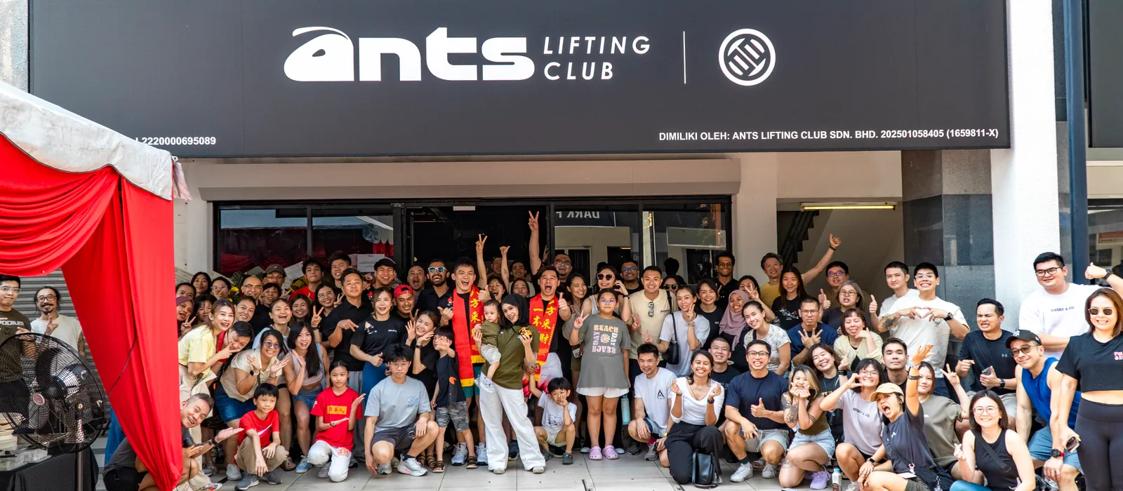 Around a hundred ANTS Training Club members gathered outside the gym in Kelana Jaya